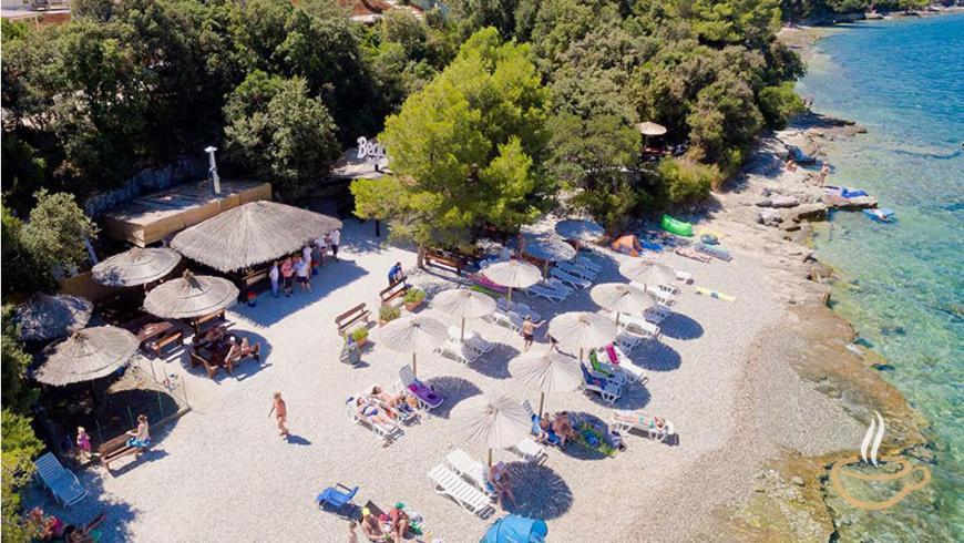 Deluxe Apartment Bluebay Oasis Fazana Bagian luar foto