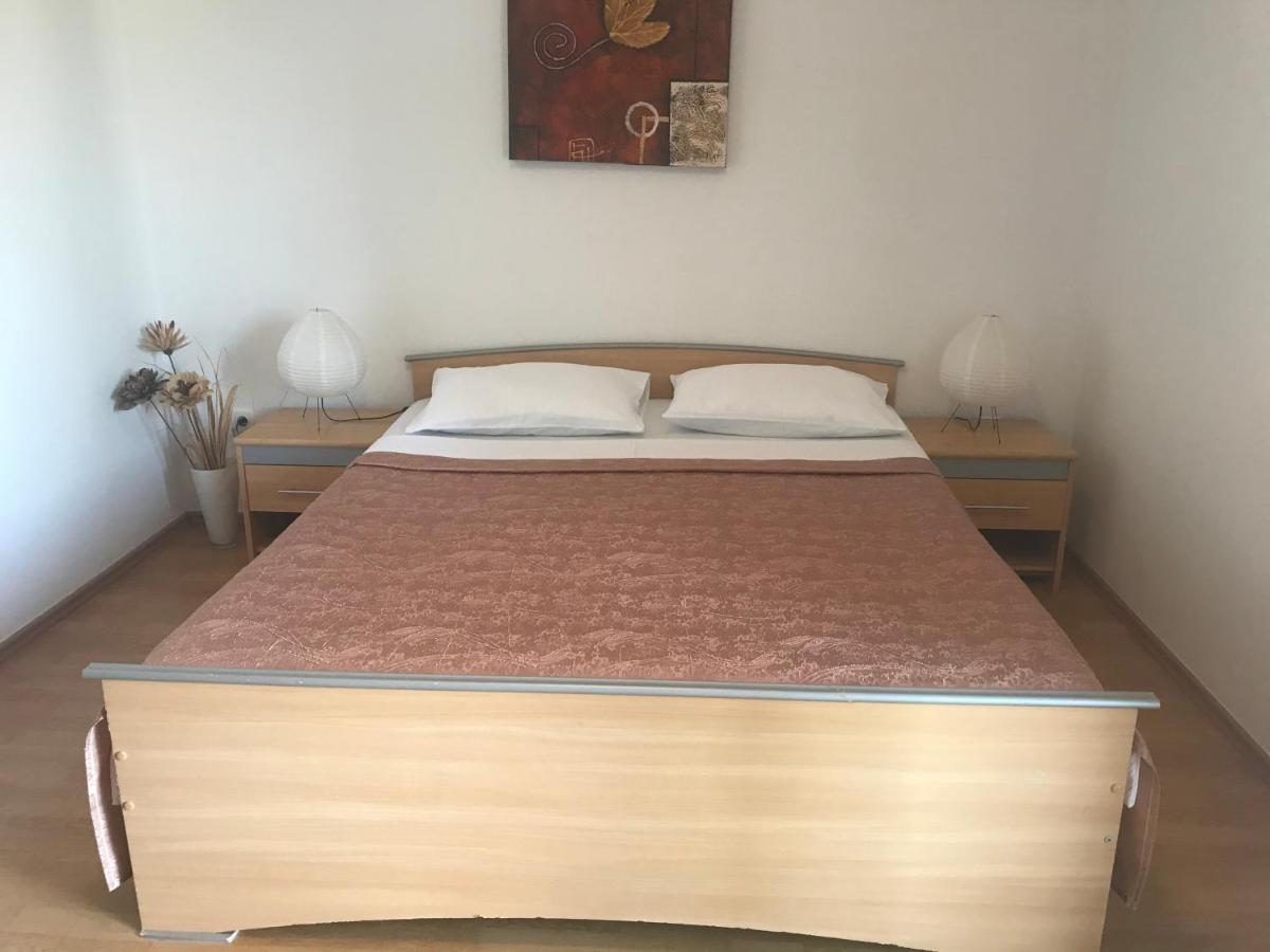 Deluxe Apartment Bluebay Oasis Fazana Bagian luar foto