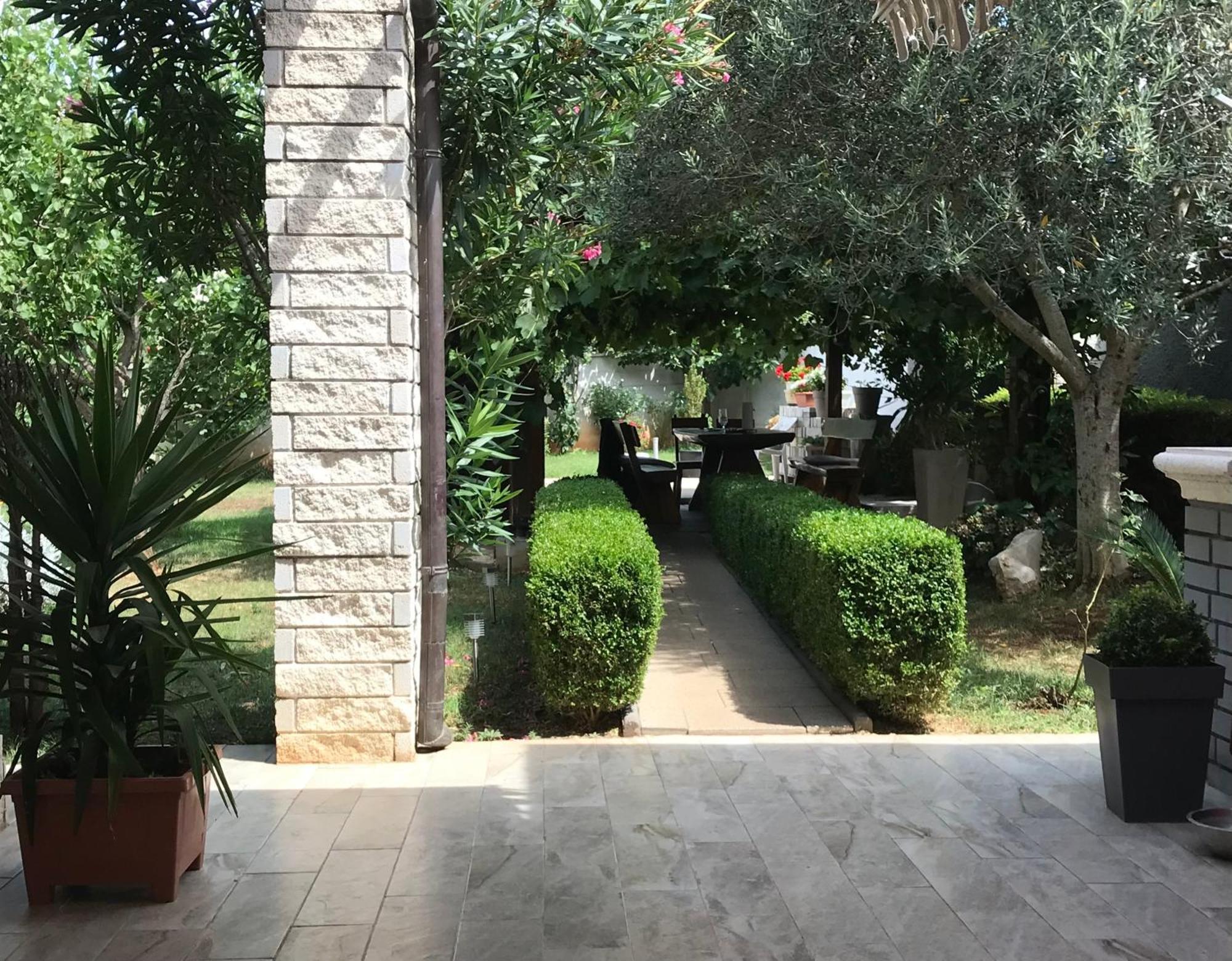 Deluxe Apartment Bluebay Oasis Fazana Bagian luar foto